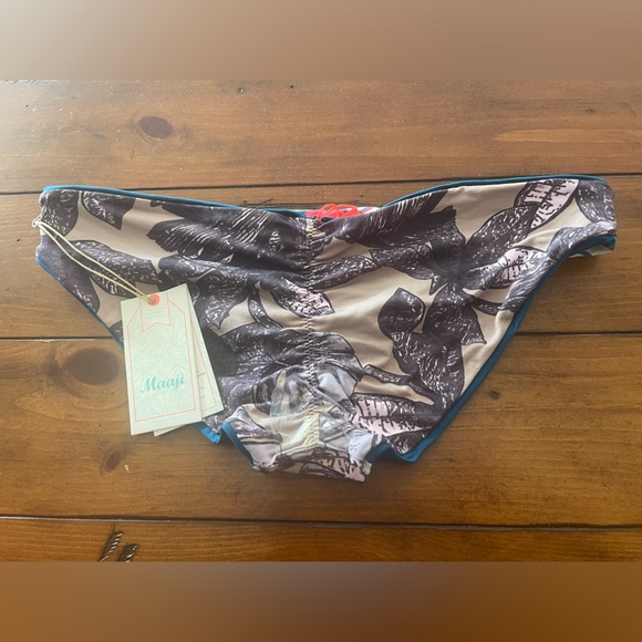 Women's reversible bottom swimwear Maaji NWT - Picture 2 of 4
